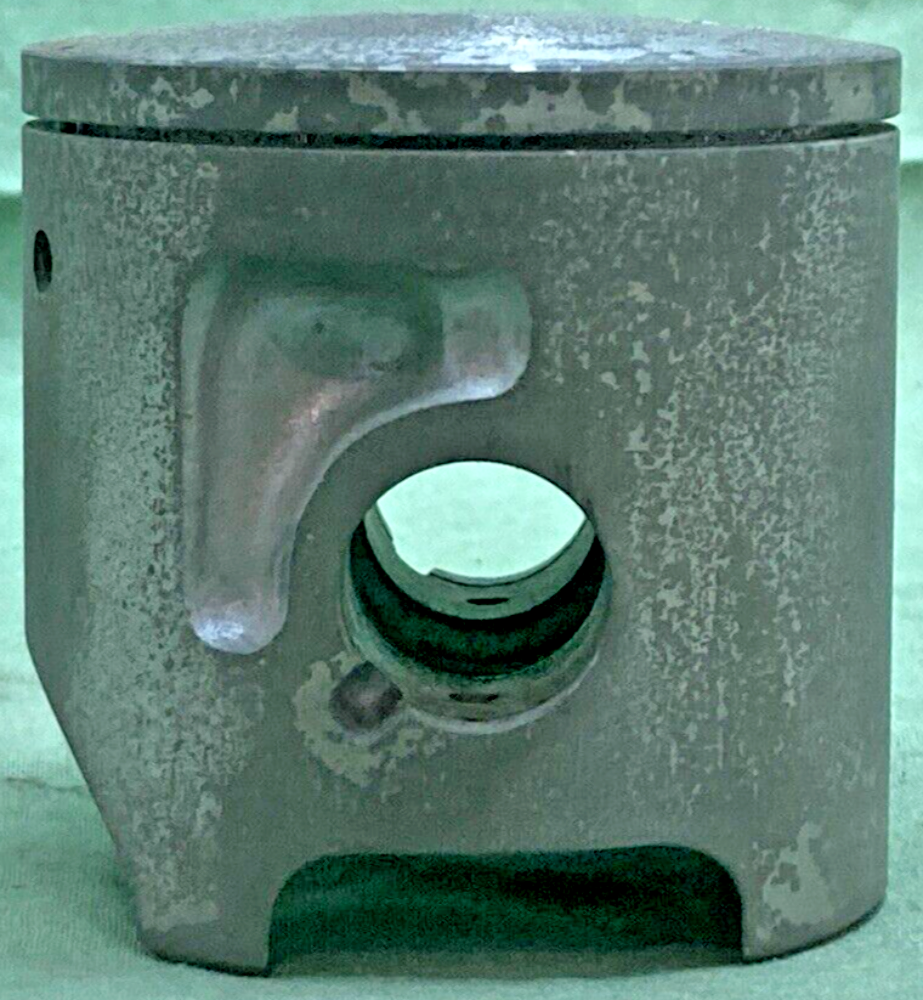 NEW GENUINE YAMAHA 39W-11635-00 PISTON 1ST 0.25 O/S