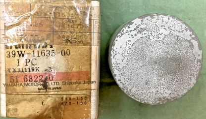 NEW GENUINE YAMAHA 39W-11635-00 PISTON 1ST 0.25 O/S