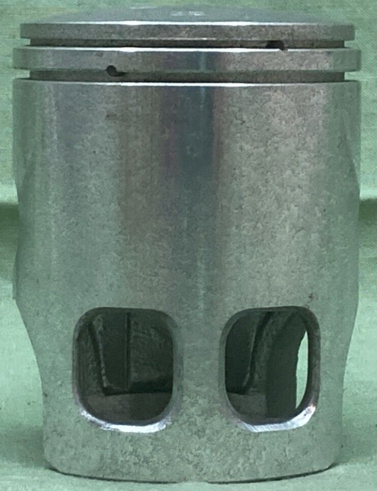 NEW GENUINE YAMAHA 361-11635-02 PISTON