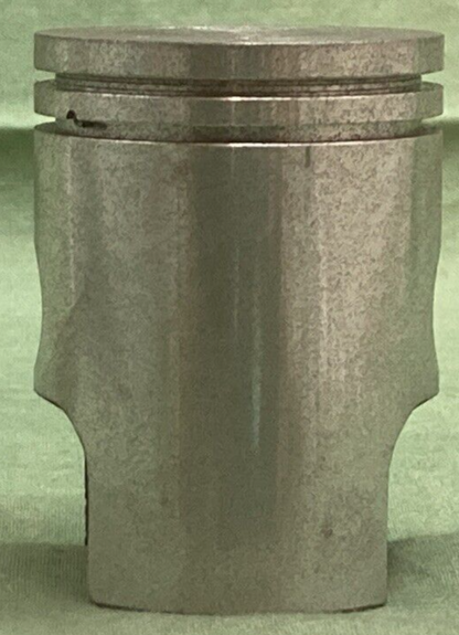 NEW GENUINE YAMAHA 327-11635-00 PISTON 1ST 0.25 O/S