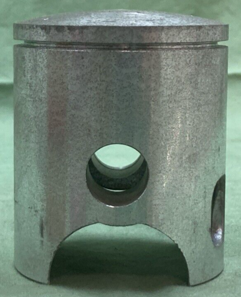 NEW GENUINE YAMAHA 335-11635-00 PISTON 1