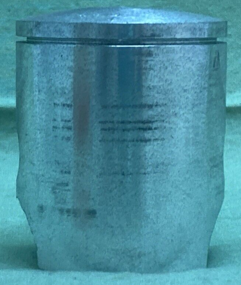 NEW GENUINE YAMAHA 335-11636-00 PISTON 2ND 0.50 O/S