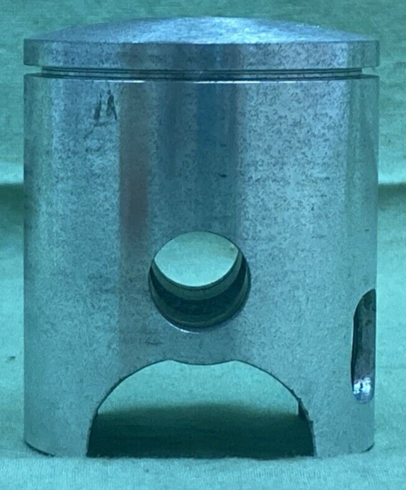 NEW GENUINE YAMAHA 335-11636-00 PISTON 2ND 0.50 O/S