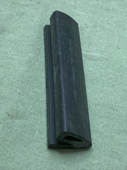 NEW GENUINE YAMAHA 26H-2171N-00 SIDE COVER 3 MOLDING
