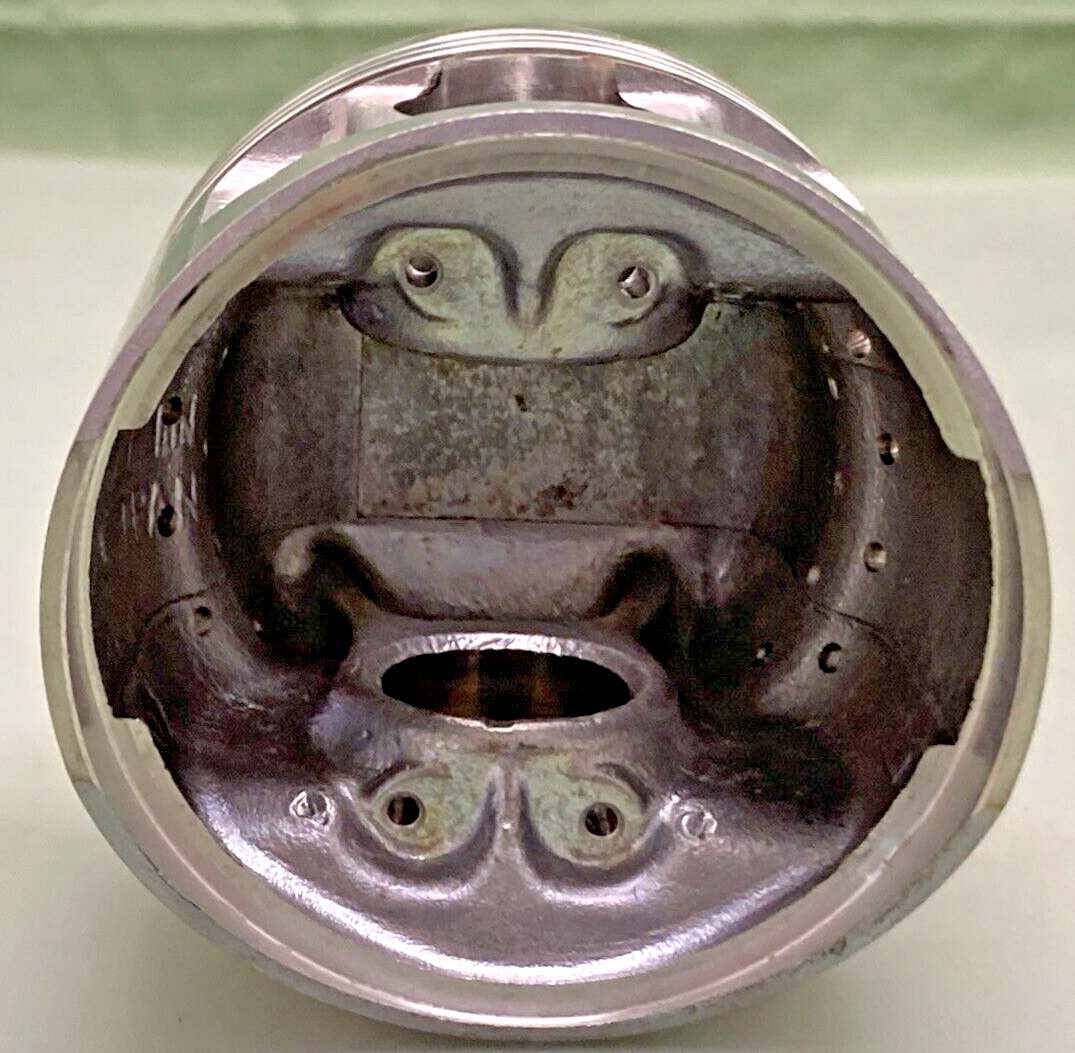 NEW GENUINE SUZUKI 12111-47000 PISTON