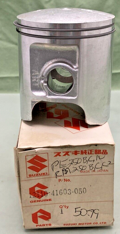NEW GENUINE SUZUKI 12110-41603-050 PISTON