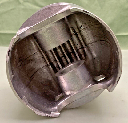 NEW GENUINE SUZUKI 12110-41211 PISTON