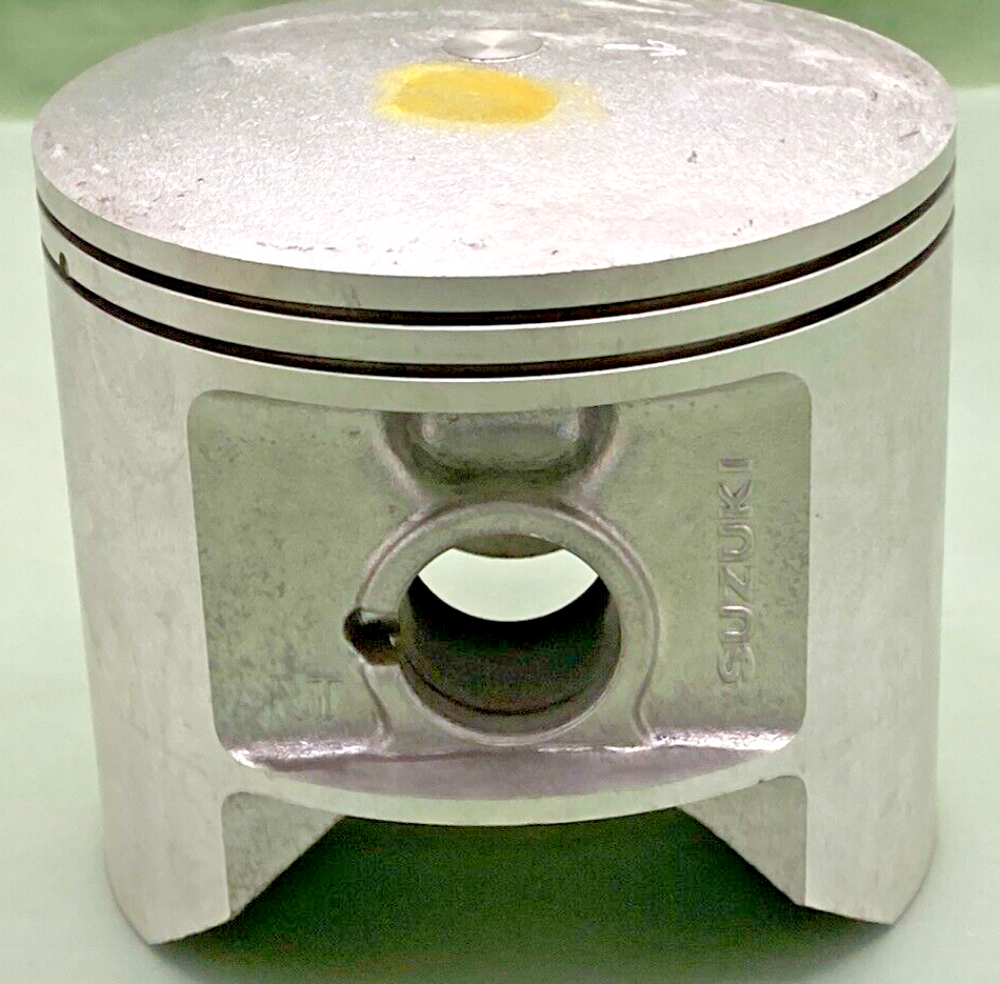NEW GENUINE SUZUKI 12110-40901-025 PISTON