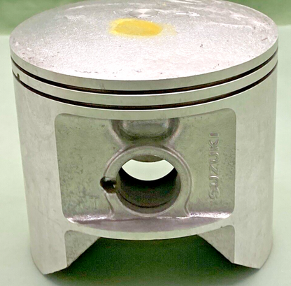 NEW GENUINE SUZUKI 12110-40901-025 PISTON