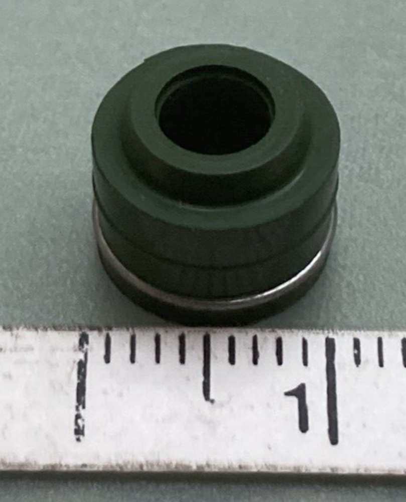 NEW GENUINE YAMAHA 33M-12119-00 VALVE STEM SEAL