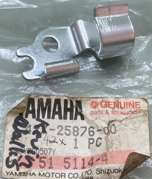 NEW GENUINE YAMAHA 42X-25876-00 HOLDER BRAKE HOSE 2