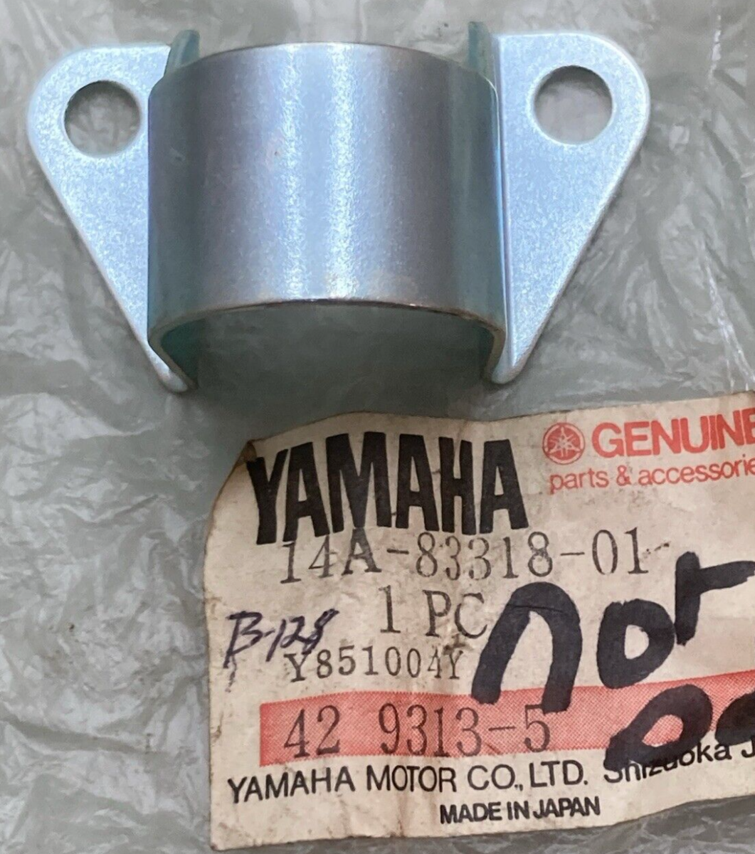NEW GENUINE YAMAHA 14A-83318-01 STAY BRACKET FLASHER 1