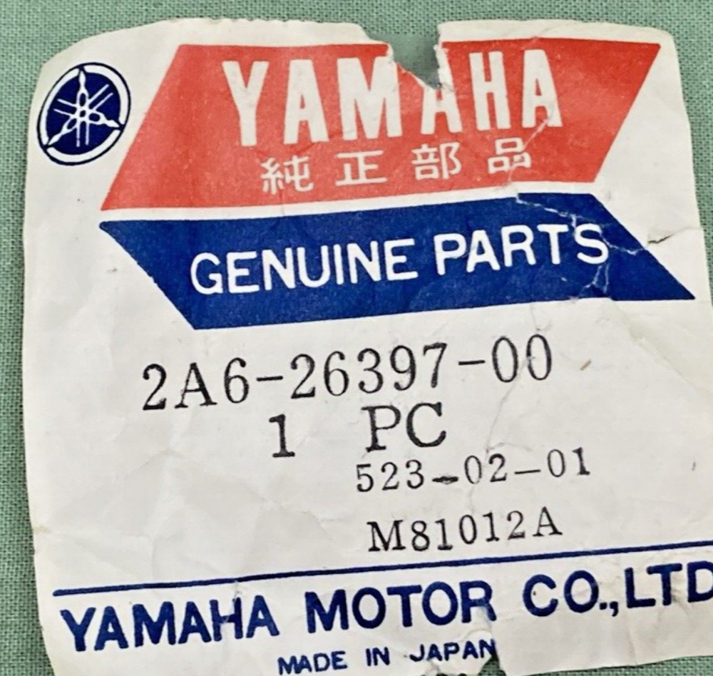 NEW GENUINE YAMAHA 2A6-26397-00 CLAMP