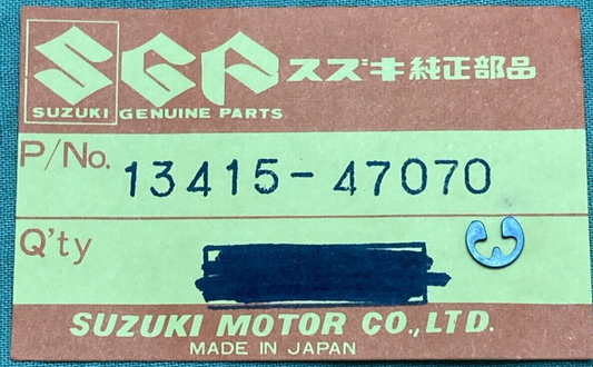 QTY 4 NEW GENUINE SUZUKI 13415-47070 CLIP NEEDLE