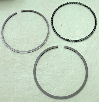 NEW GENUINE MERCURY QUICKSILVER 39-893525A01 PISTON RING SET