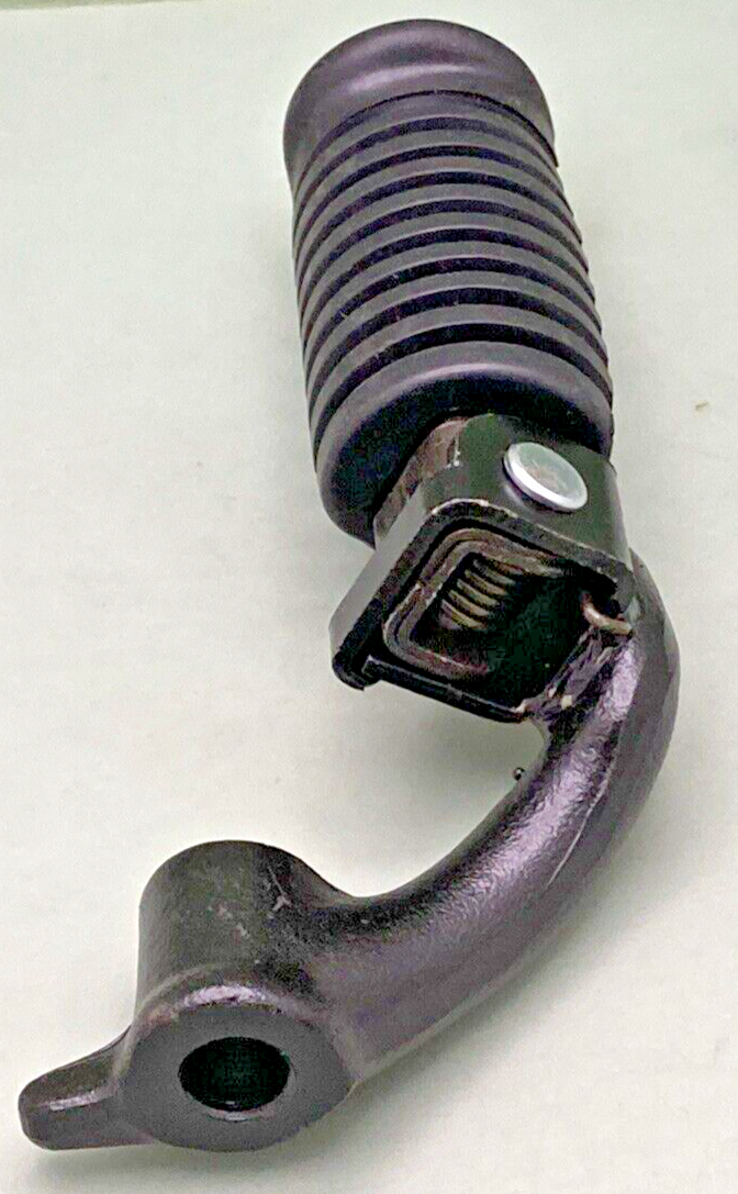 NEW GENUINE YAMAHA 371-27410-00 FRONT FOOTREST ASSEMBLY L