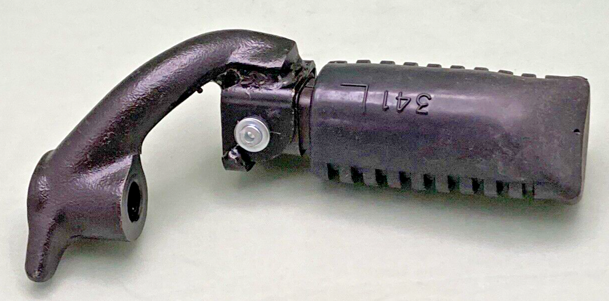 NEW GENUINE YAMAHA 371-27410-00 FRONT FOOTREST ASSEMBLY L