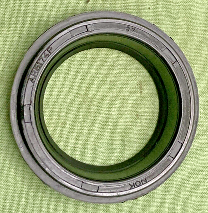 NEW GENUINE YAMAHA 2A6-23144-00 SEAL, DUST