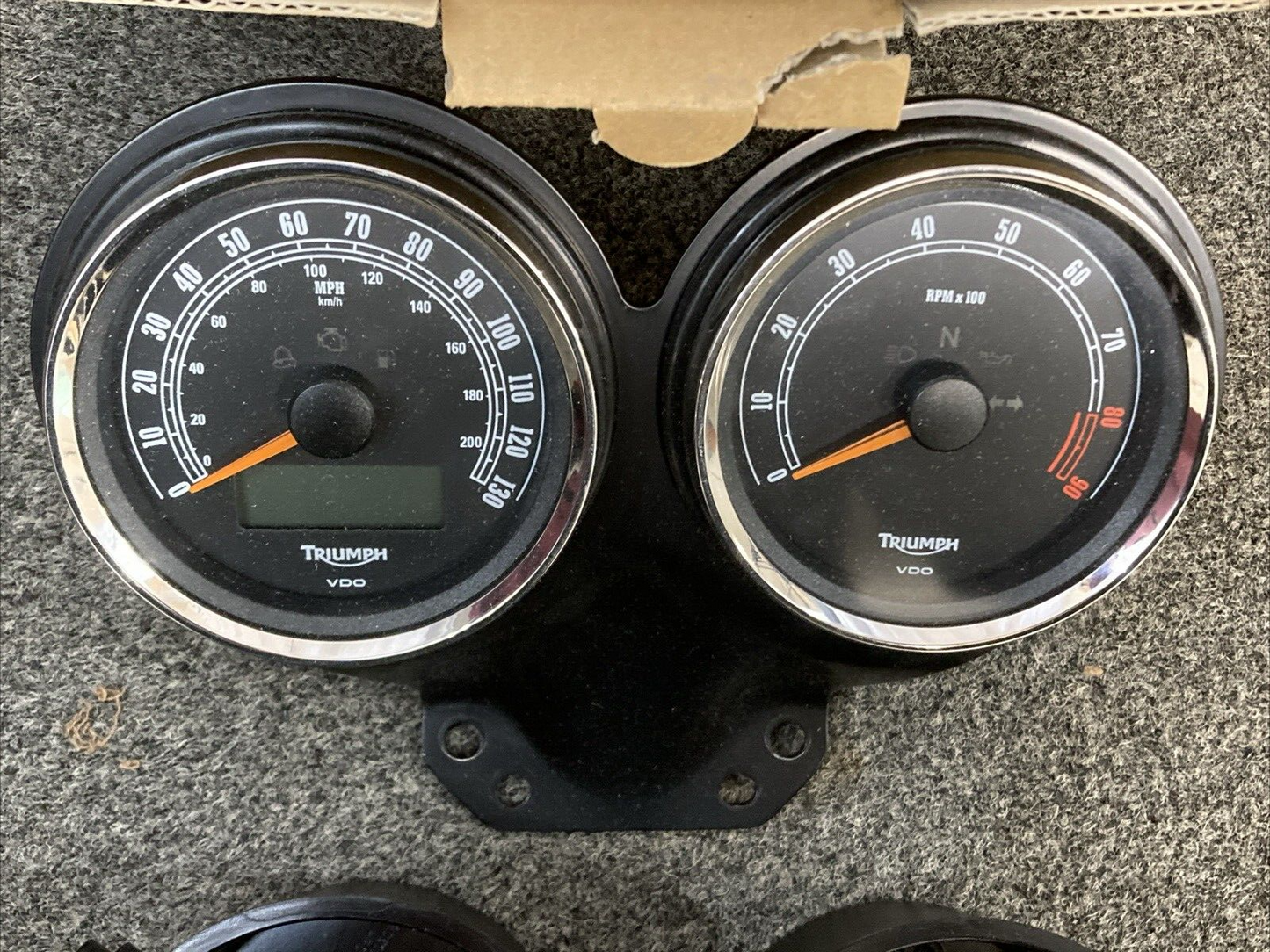 NEW GENUINE TRIUMPH T2503874 Instrument Assy, ME4, 130 MPH, 10000RPM Thruxton