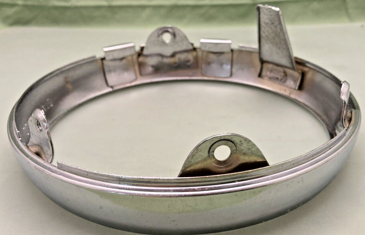 NEW GENUINE SUZUKI 35111-28610 HEADLAMP RIM