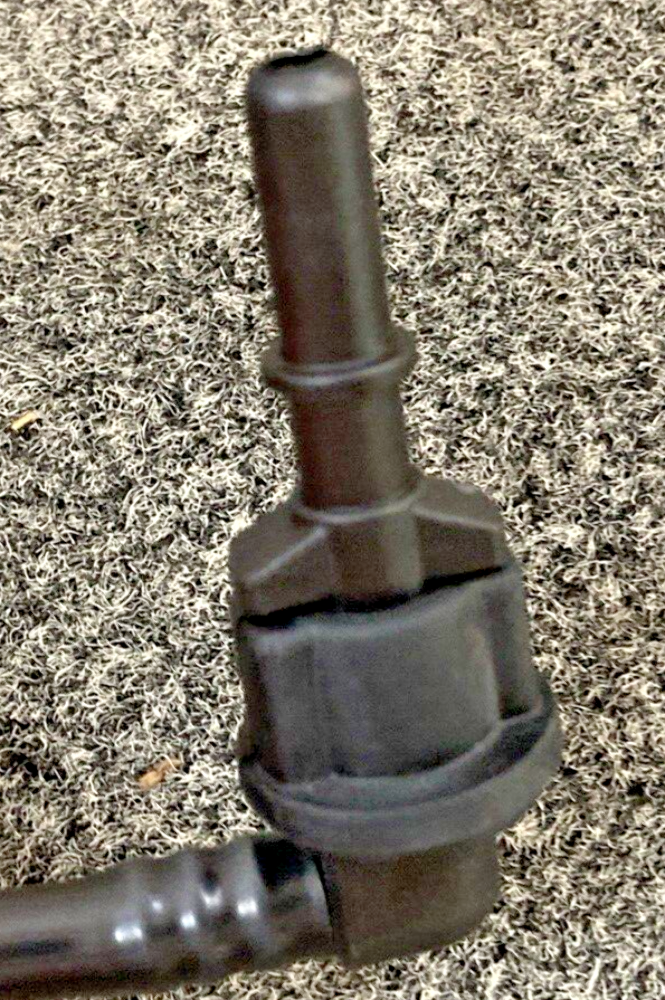NEW GENUINE MERCURY 8M0128087 PURGE VENT ASSY