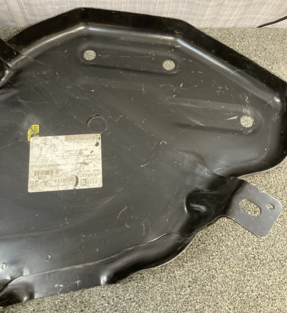 NEW REPLACES MOPAR 68061321AB Fuel Tank Skid Plate, Left