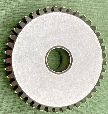 NEW GENUINE YAMAHA 2HT-15512-00 GEAR, IDLER 1 (41T/10T)