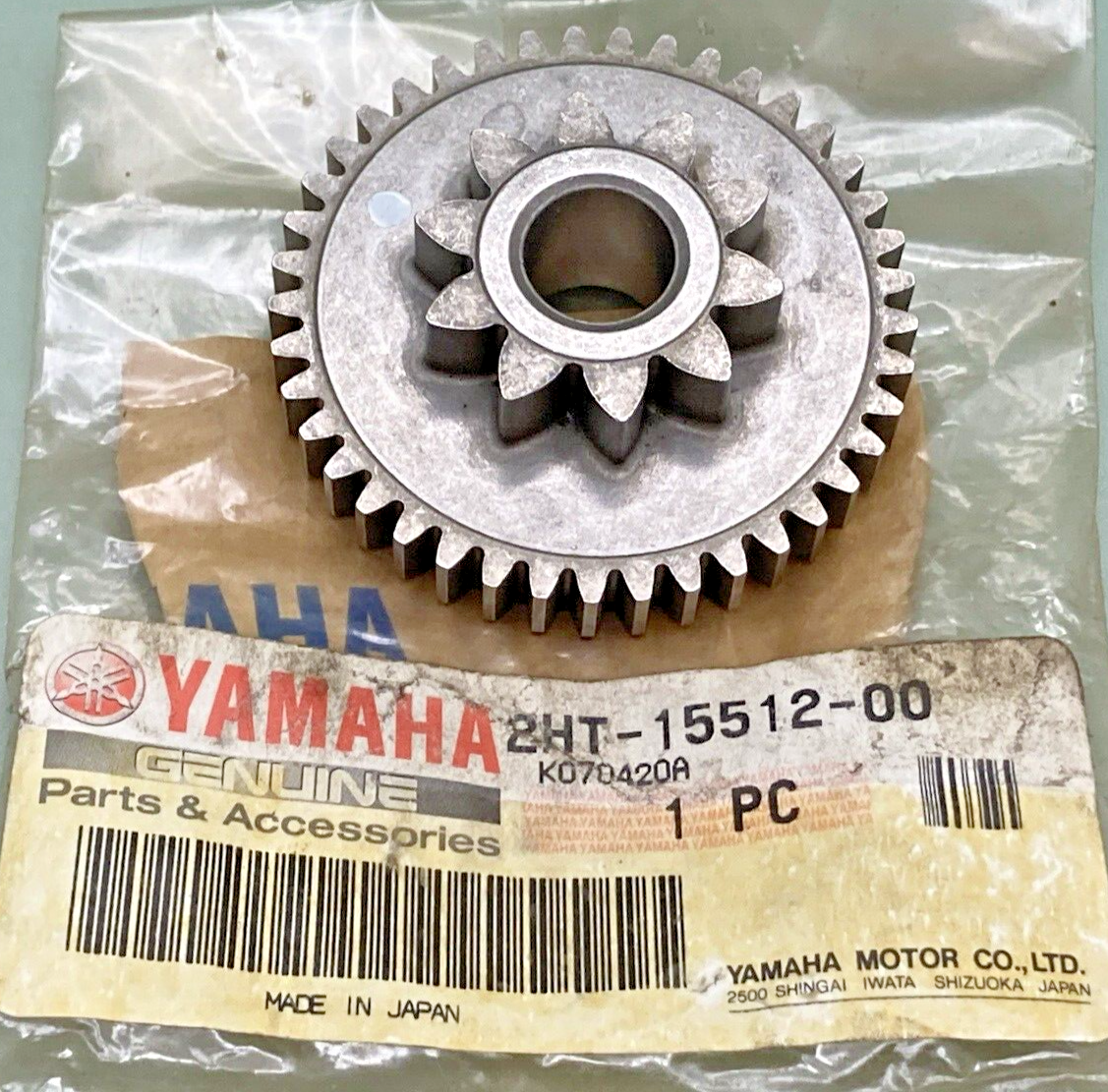 NEW GENUINE YAMAHA 2HT-15512-00 GEAR, IDLER 1 (41T/10T)