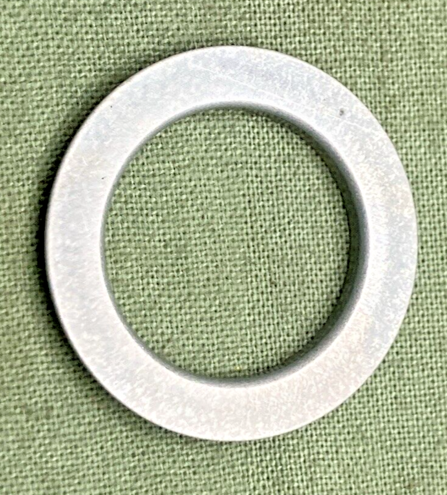 NEW GENUINE KAWASAKI 13091-1327 HOLDER, COVER