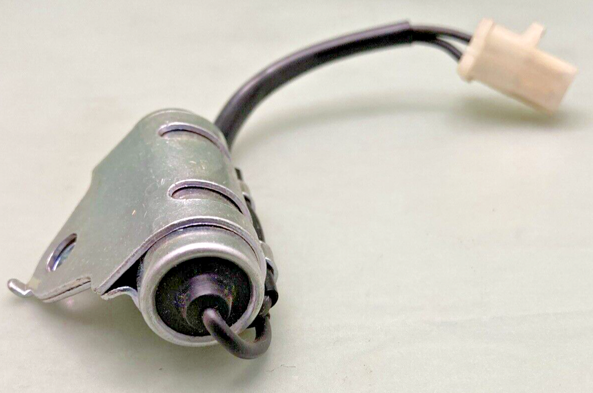 NEW GENUINE YAMAHA 1L9-82310-51 IGNITION COIL ASSEMBLY