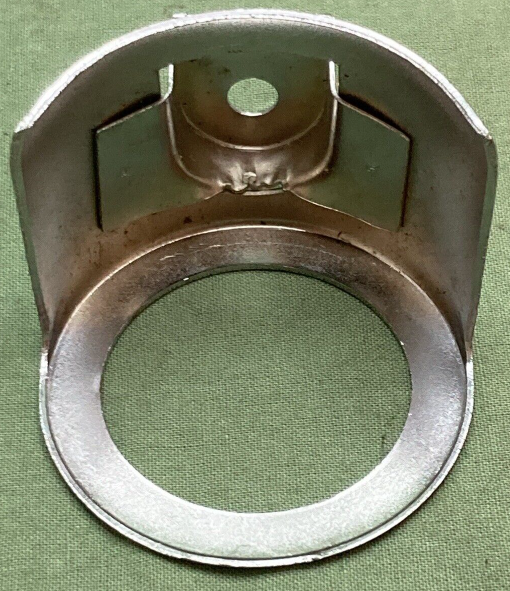 NEW GENUINE YAMAHA 256-23122-61 OUTER FORK COVER REFLECTOR STAY MOUNT CHROME