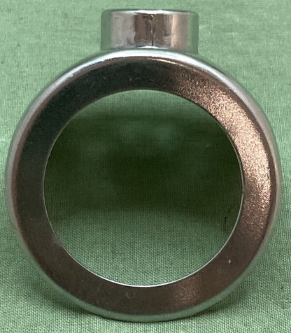 NEW GENUINE YAMAHA 256-23122-61 OUTER FORK COVER REFLECTOR STAY MOUNT CHROME