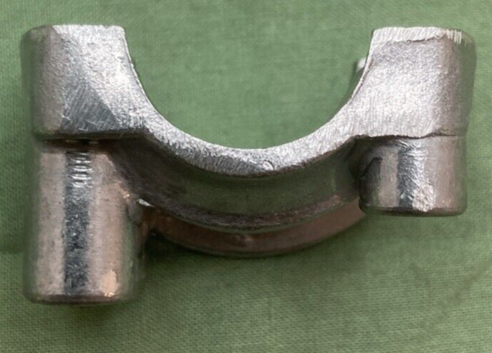 NEW GENUINE YAMAHA 256-26282-00 CAP THROTTLE GRIP LOWER CONTROL