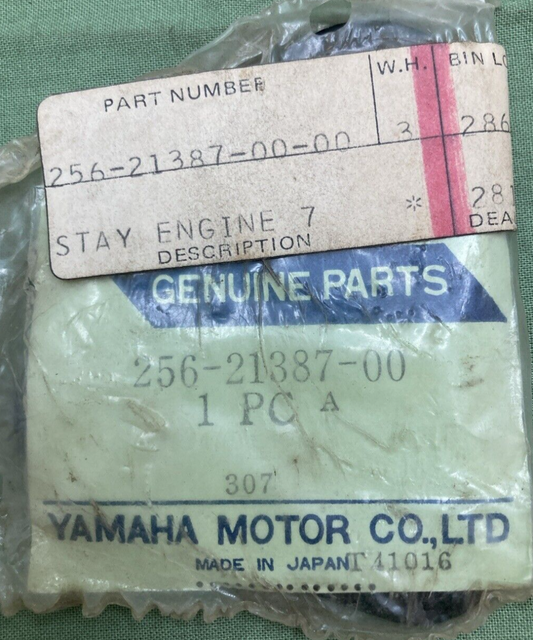 NEW GENUINE YAMAHA 256-21387-00 STAY ENGINE 7