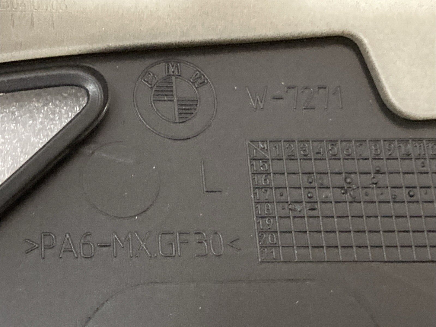 NEW GENUINE BMW 46638557479 Trunk trim, rear K 1600 BAGGER 2017-2018