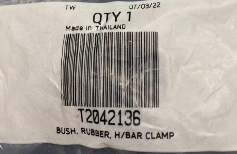 NEW GENUINE TRIUMPH T2042136 Rubber Bush, Handlebar Clamp