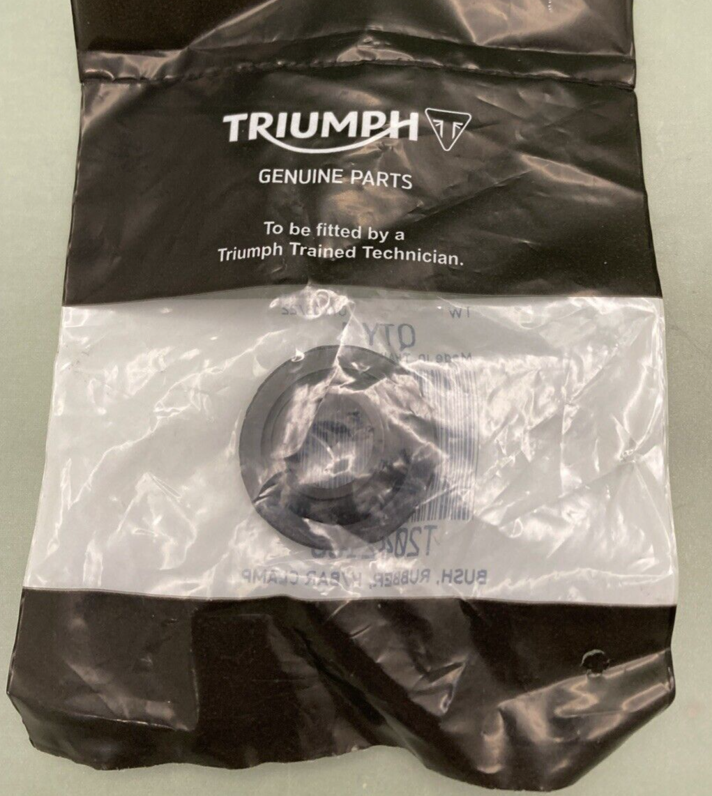NEW GENUINE TRIUMPH T2042136 Rubber Bush, Handlebar Clamp