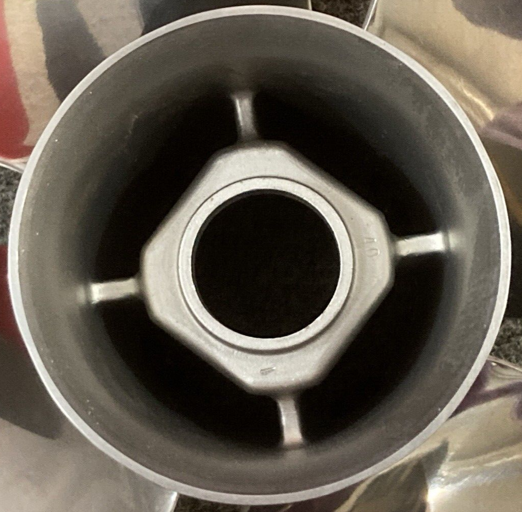 NEW GENUINE MERCURY 48-8M0055547 PROPELLER EXPRESS 4 BLADE RH 14"D 13" PITCH SS