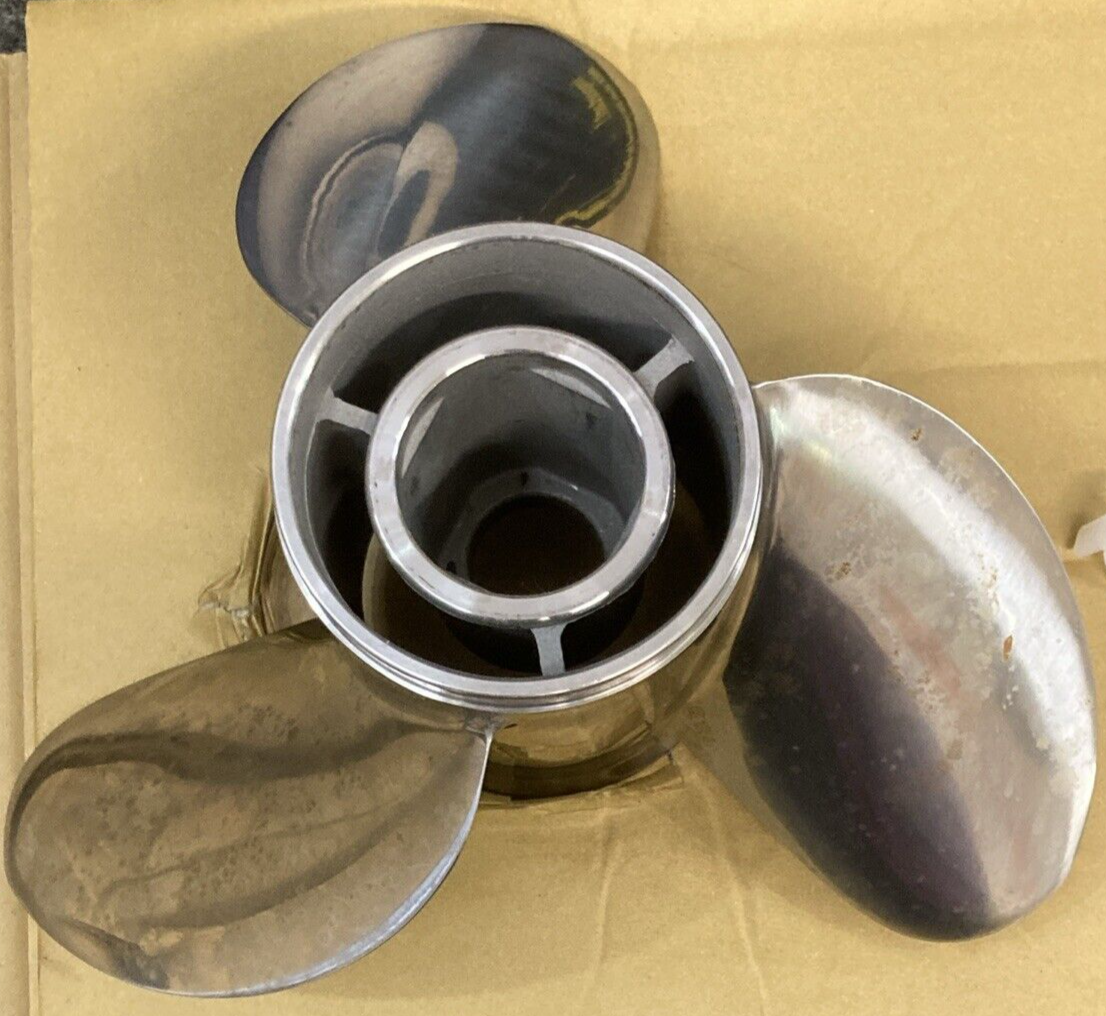 NEW GENUINE SOLAS 9581-138-21 PROPELLER RUBEX 3 BLADE RH 13-3/4"D 21" PITCH SS