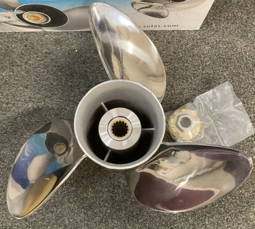 NEW GENUINE SOLAS 1551-140-24 PROPELLER HR TITAN 3 BLADE RH 14"D 24" PITCH SS