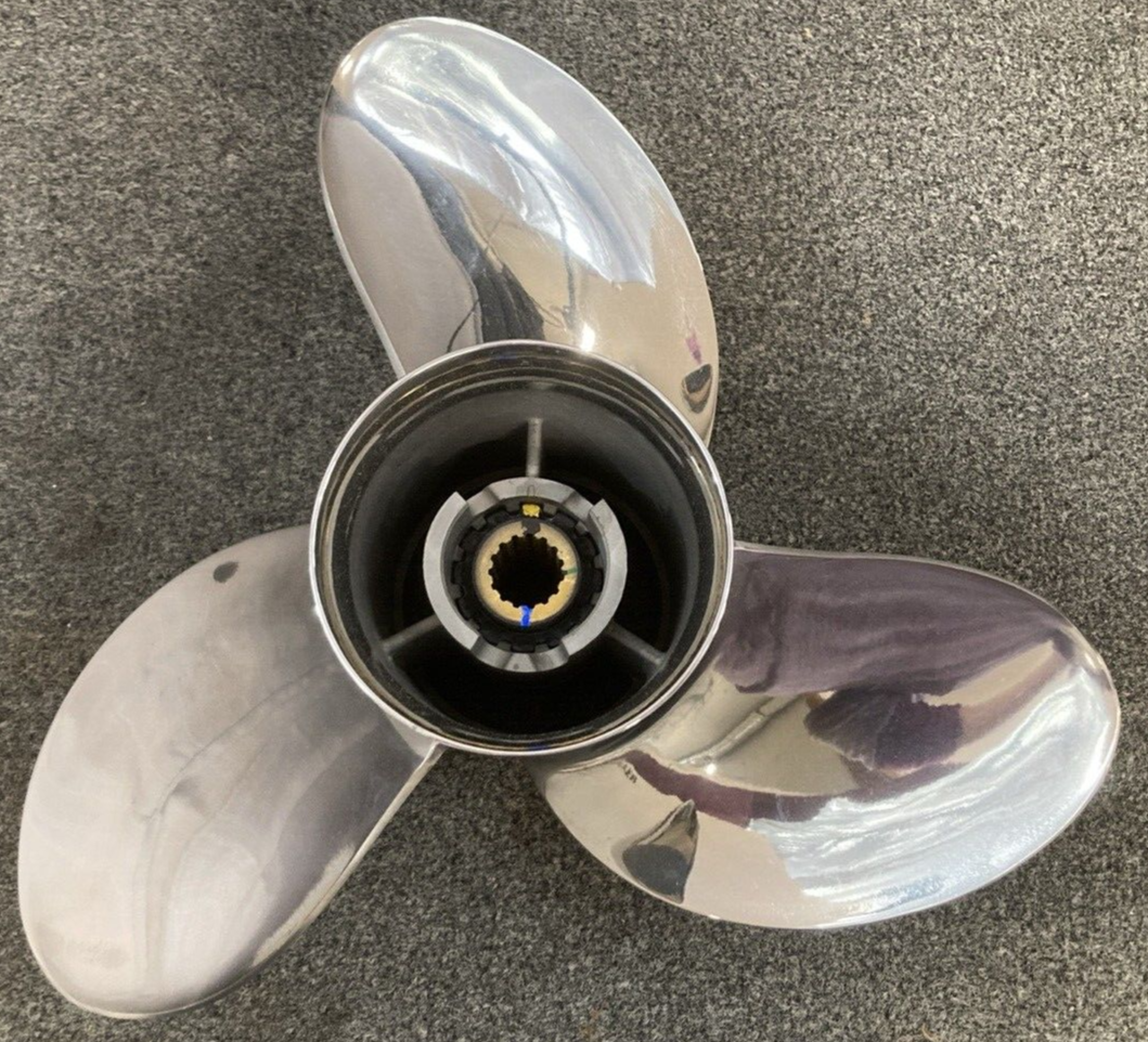 NEW GENUINE YAMAHA 68F-45970-10 PROPELLER 3-BLADE RH 14.5"D 15" PITCH SS
