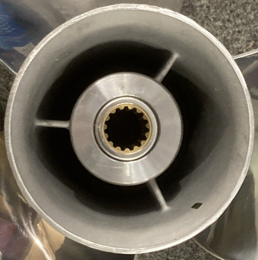 NEW GENUINE SOLAS 1531-145-15 PROPELLER NEW SATURN 3 BLADE 14.5"D 15" PITCH SS