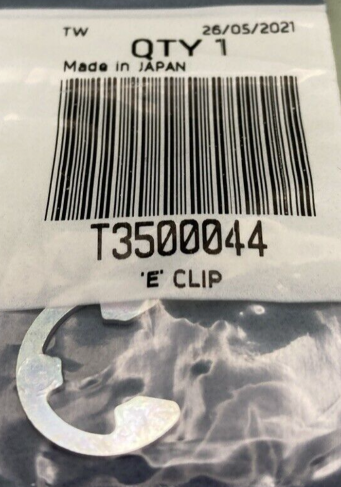 NEW GENUINE TRIUMPH  T3500044  'e' Clip