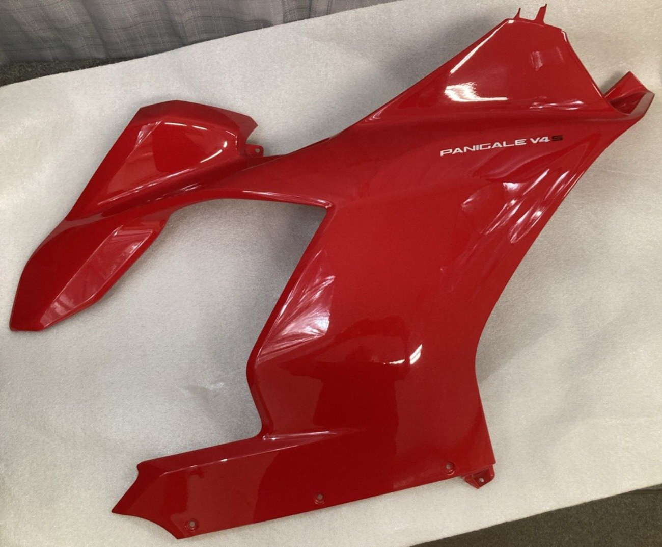 GENUINE DUCATI 48019172A FAIRING PANEL UPPER RIGHT PANIGALE RED