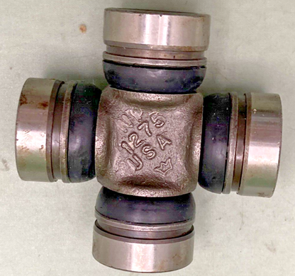 NEW GENUINE POLARIS 1590257 MIDDLE AXLE U-JOINT, ONLY 3 CIRCLE CLIPS
