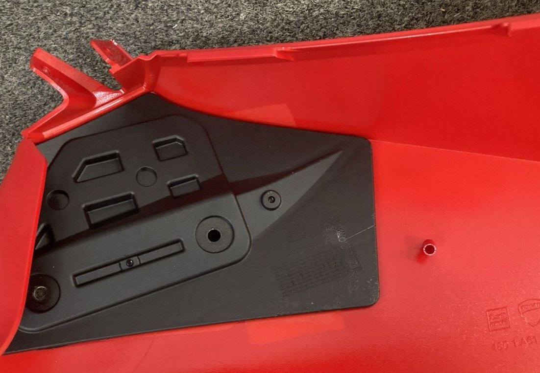 NEW GENUINE DUCATI 4801B671AB FAIRING PANEL UPPER RIGHT PANIGALE RED