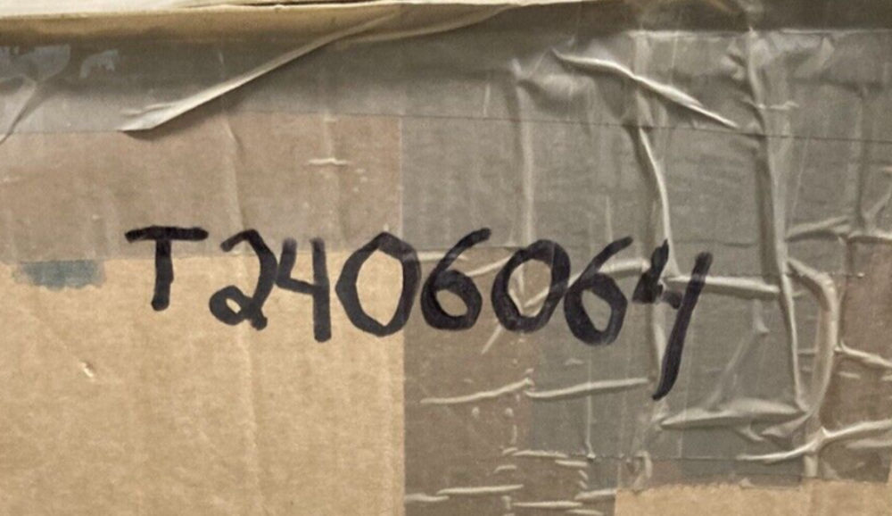 NEW GENUINE TRIUMPH T2406064 FUEL TANK ASSEMBLY SILVER ICE