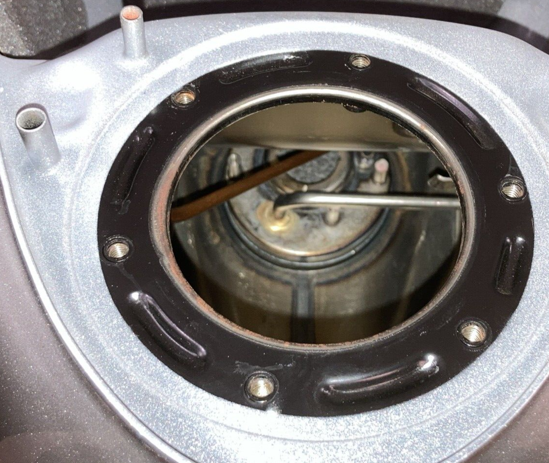 NEW GENUINE TRIUMPH T2406064 FUEL TANK ASSEMBLY SILVER ICE