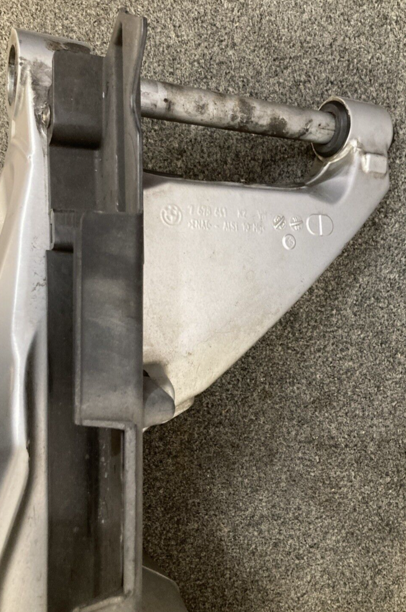 GENUINE BMW 7678641 SWING ARM ASSEMBLY