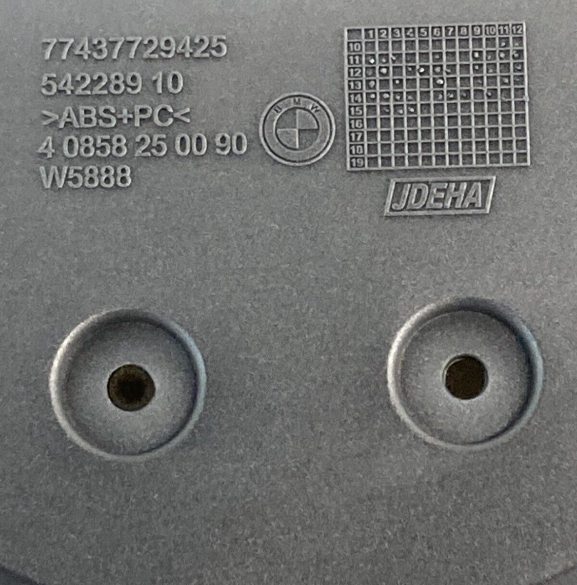 NEW GENUINE BMW 77437729425 TRUCK LID STORAGE COVER SILVER